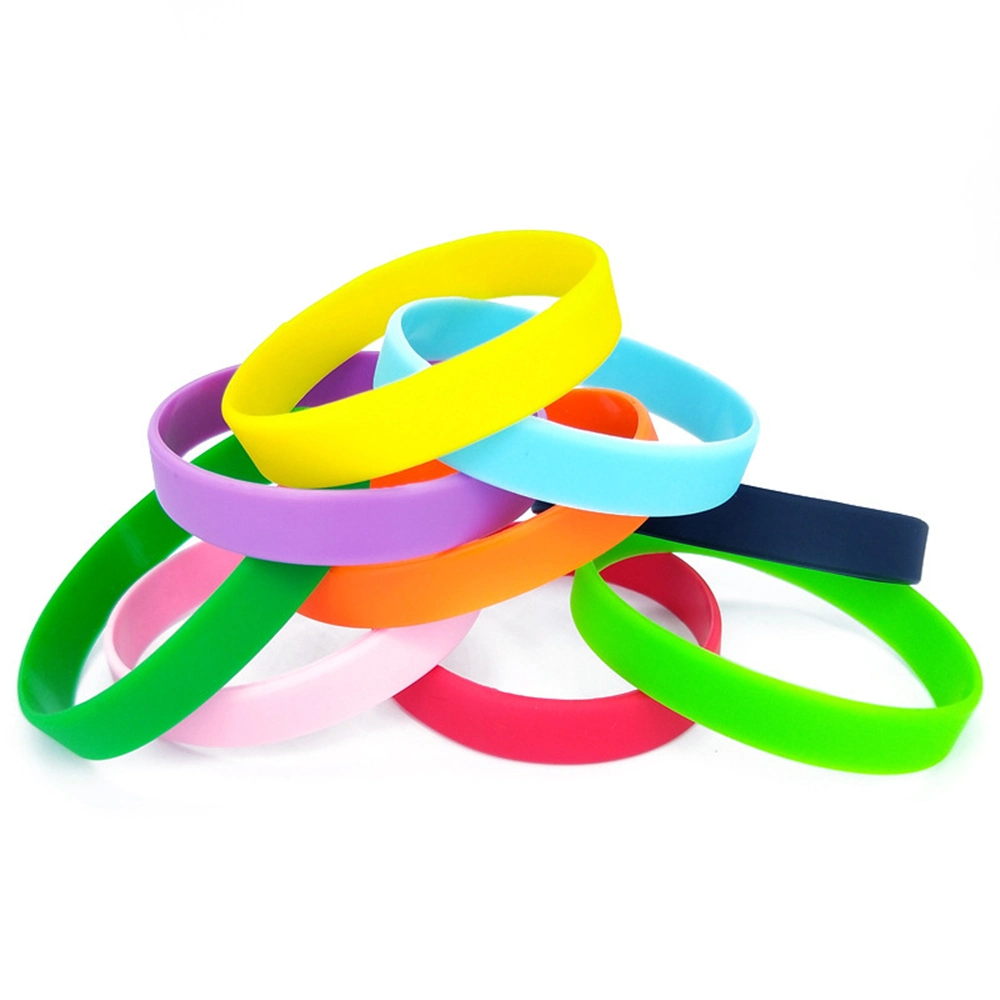 Fita para o pulso de amostra sem entrega rápida Cor personalizada borracha de silicone Pulseiras pulseira para ofertas promocionais