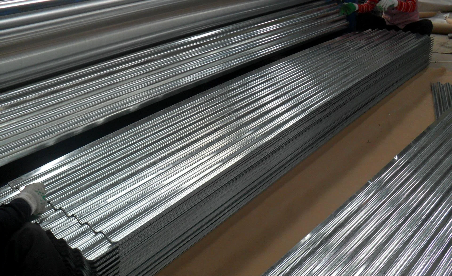 Manufacturer Supply Corrugated Galvanized Steel Sheet Roofing Materials