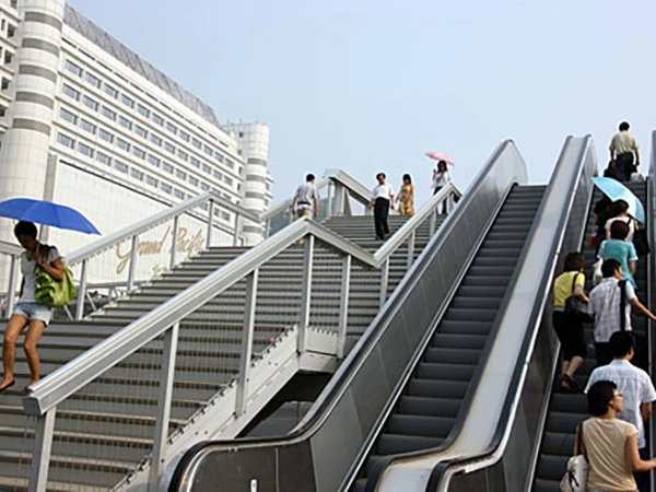 Stable High Efficiency Asia FUJI Passenger Elevator Lift Escalator