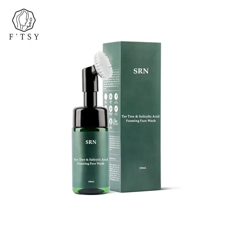 Nettoyant visage moussant à l'acide salicylique et à l'arbre à thé végétalien naturel de marque privée pour hommes.