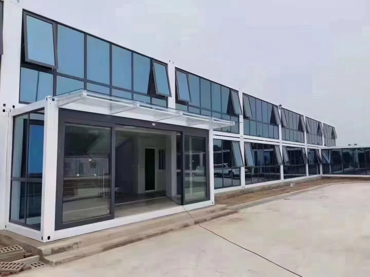 Homes with Solar 20FT 40FT Prefab Homes Low Cost Prefab Container House