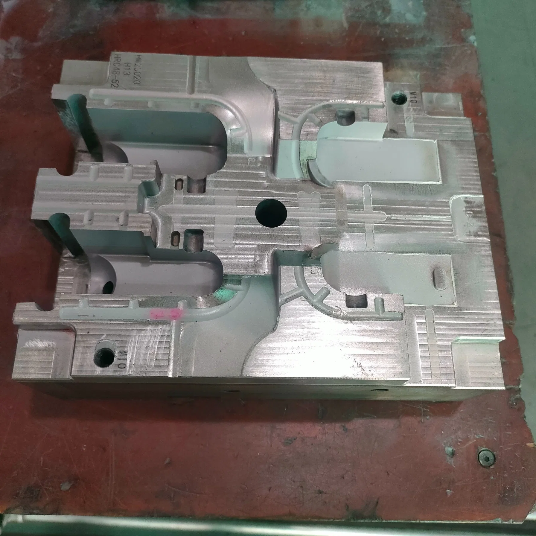 Manufacturer Make Smooth Surface Clear Plastic Parts Injection Molds for Electronic Enclosure