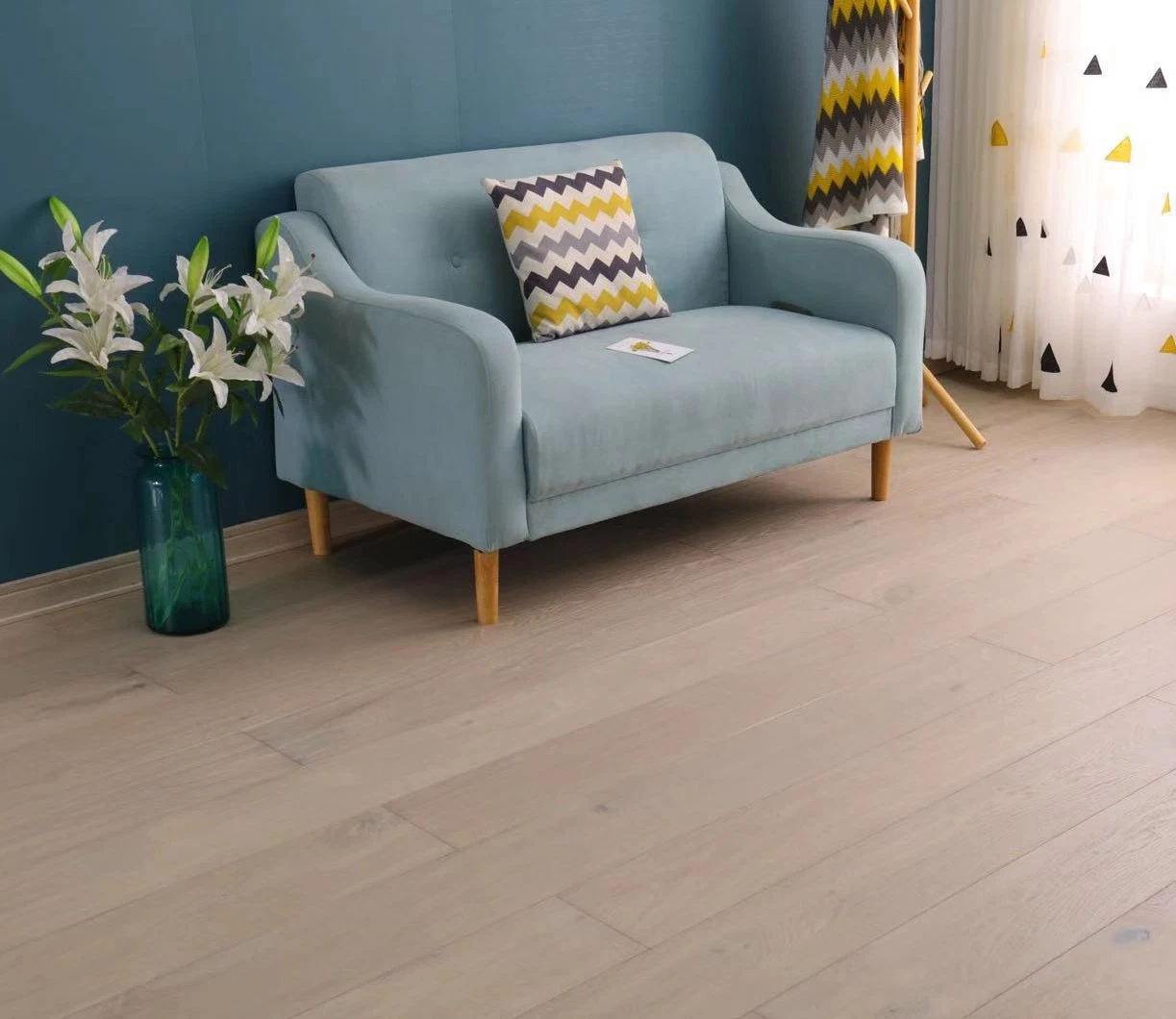 Hot la vente de décoration intérieure planche de contreplaqué multicouche de chêne chêne carrelage de sol Engineered Wood Flooring planchers de bois d'ingénierie