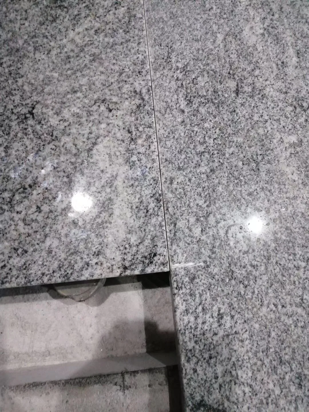 Kitchen Countertop with Sink Granite Slab Wall Tile Flooring Tile Granite Tile Building Material (8305-06-12-14--16)