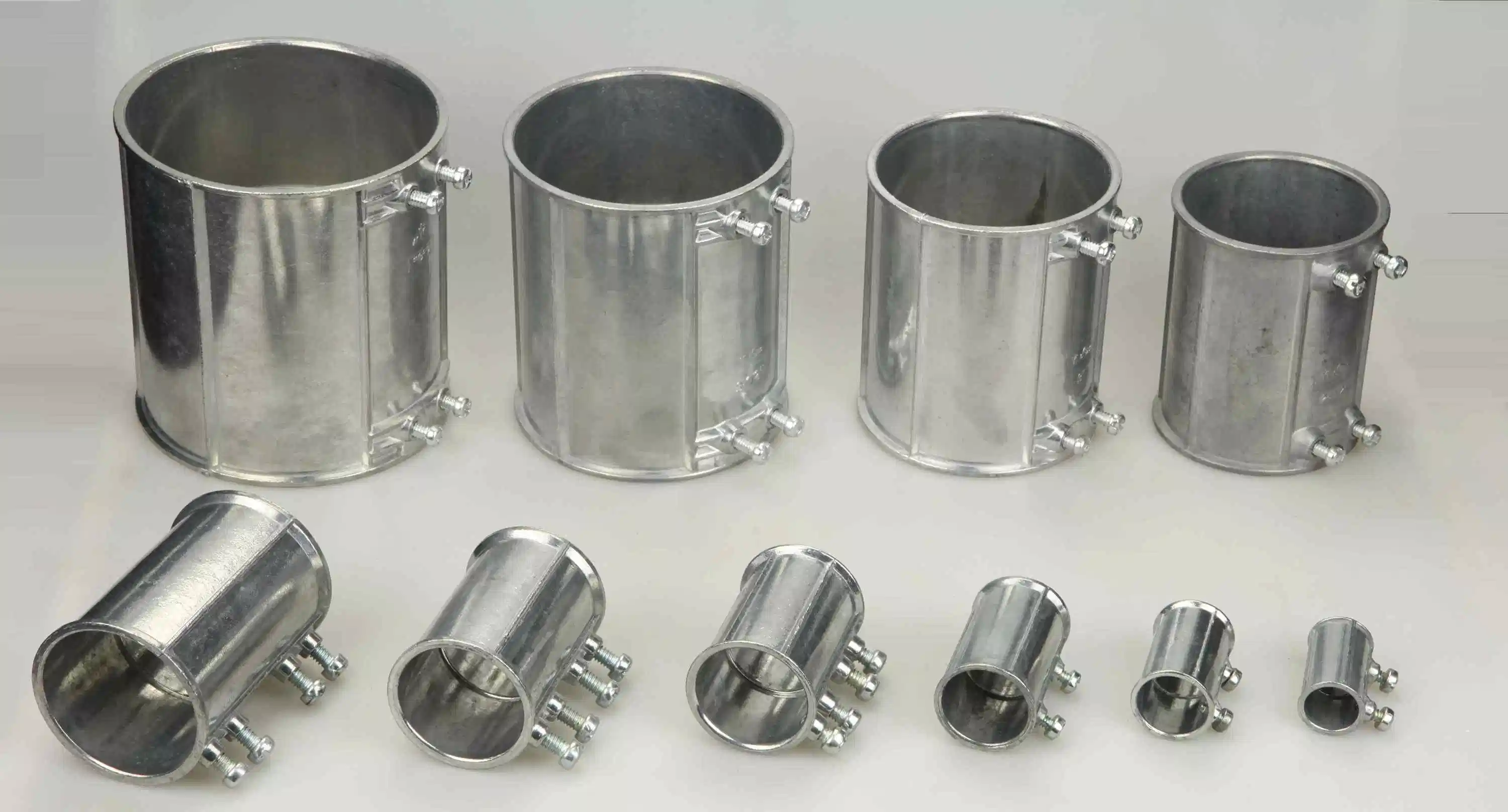 Zinc Die Cast Pipe Fitting Galvanized Steel Conduit Coupling Copla