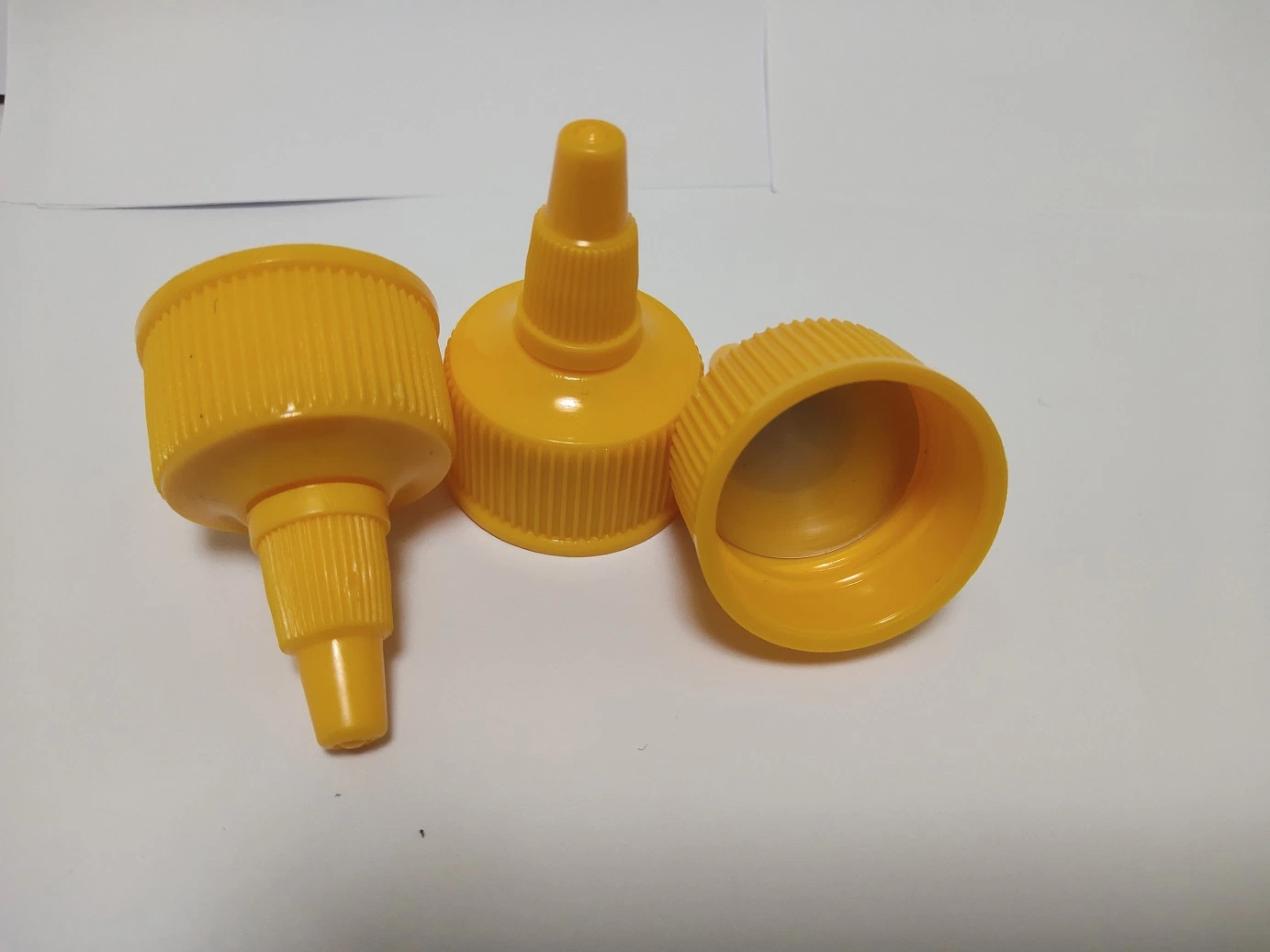 28mm Orange Yellow Plastic Twist Cap for Salad Tomato Sauce