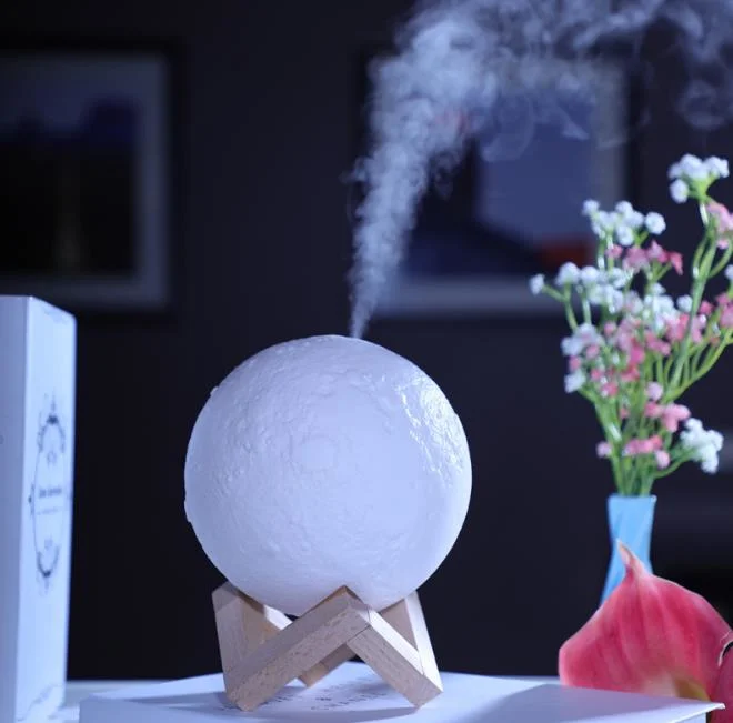 Wholesale/Supplier Decor Moon Shape Lamp Diffuser Humidifier for Home Use