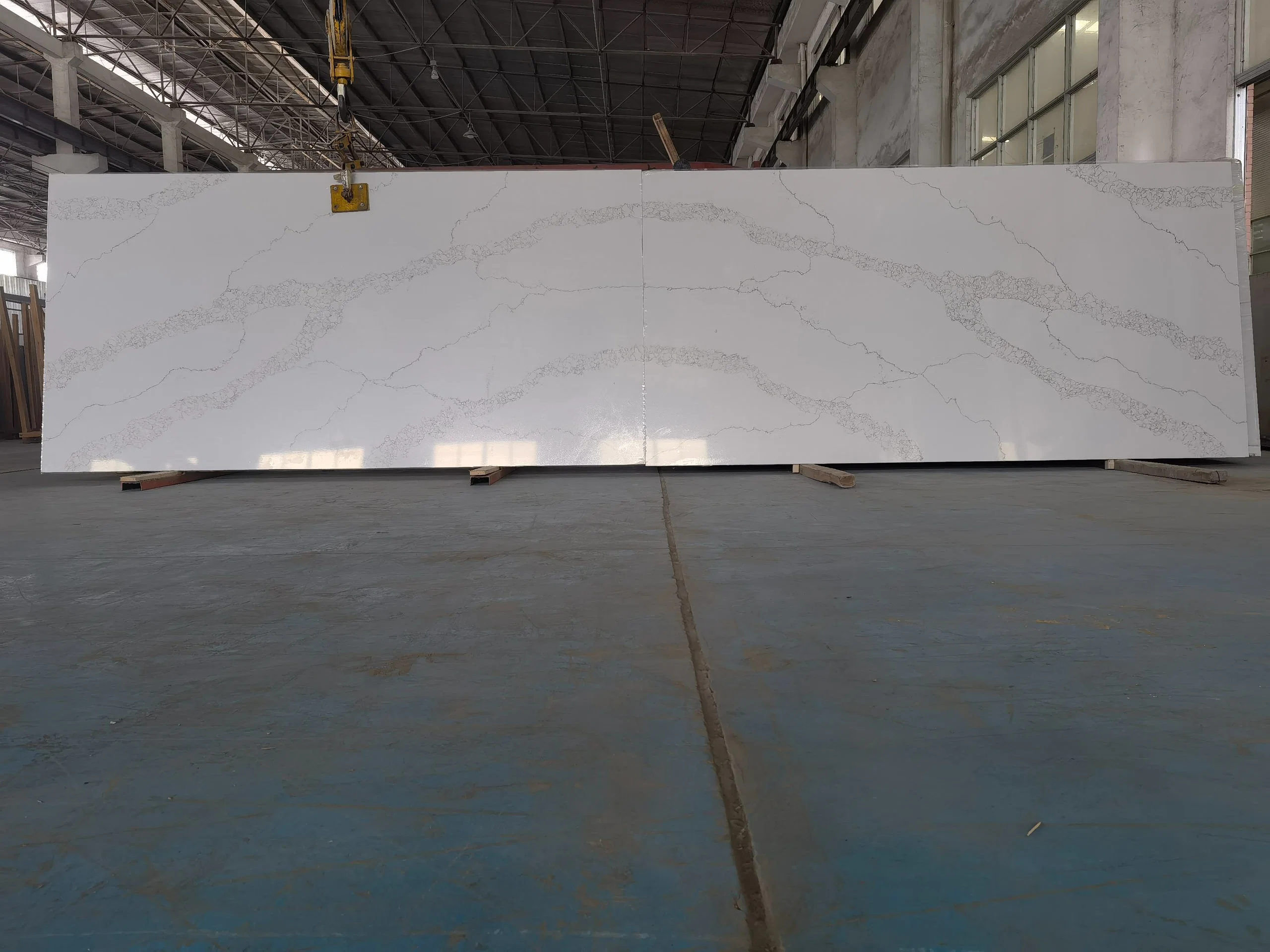 Wholesale/Supplier Artificial Quartz Stone Slabs & Tiles for Decoration with 12/15/20mm Thickness