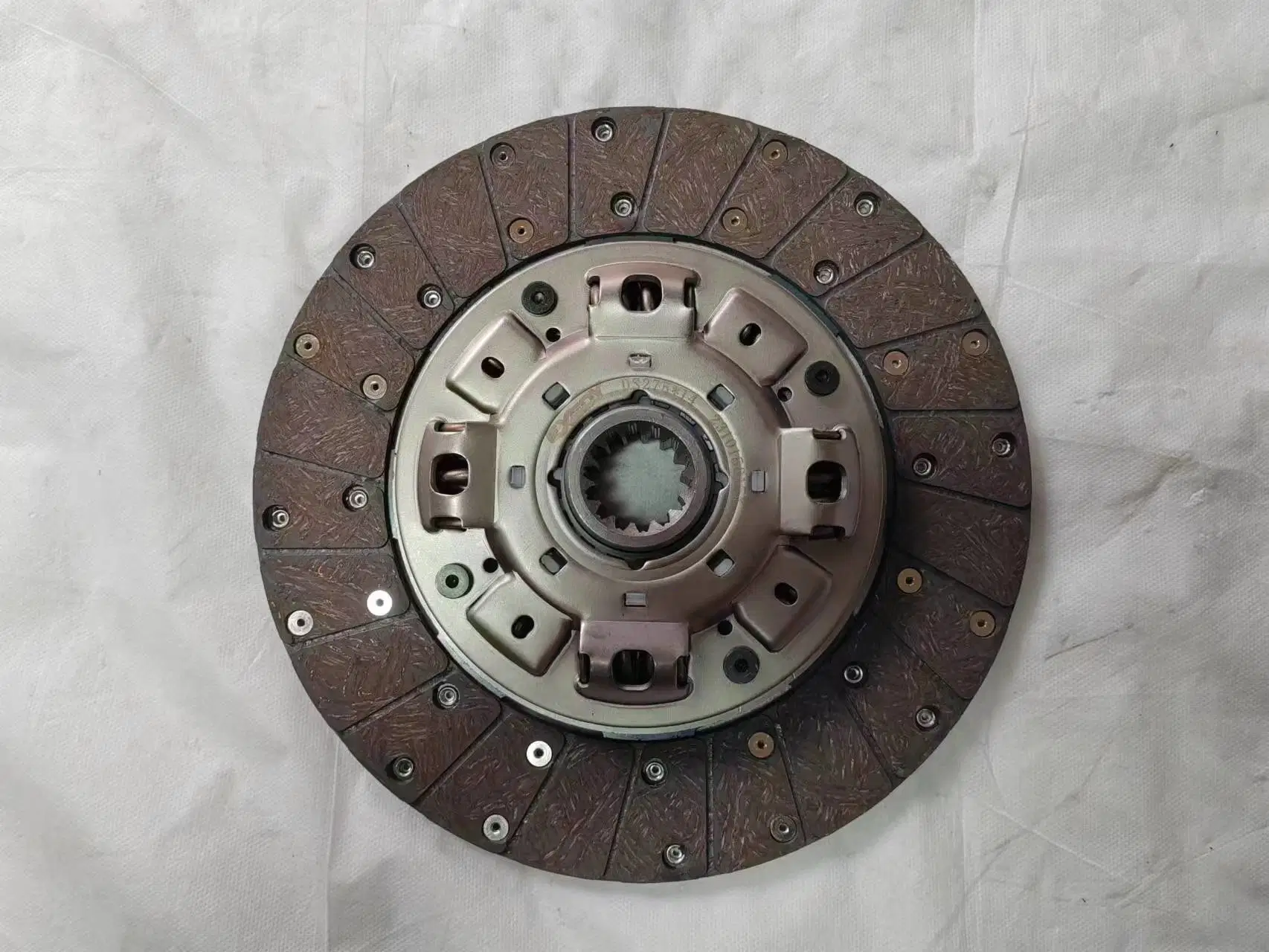 275mm 14t Truck Transmission System Parts Clutch Disc Plate for Mitsubishi 4D32 Fuso Me500185 Me500261 Me500301 Me500382 Mfd015u