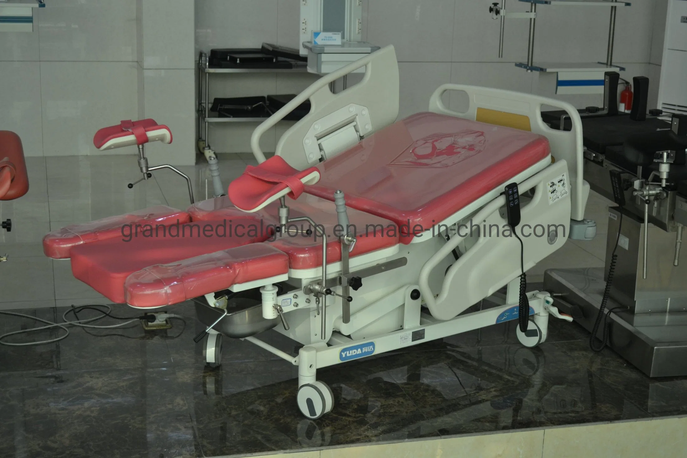 Hospital Equipment Obstetric Birthing Delivery Bed Electric Gynaecology Operating/Operation Table