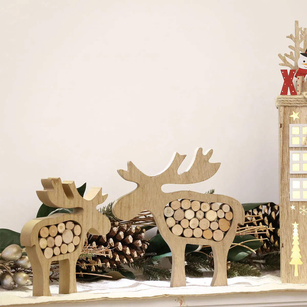 Christmas Decoration Home Decore Wooden Animals Carving Crafts Reindeer Wood Craft Ornament