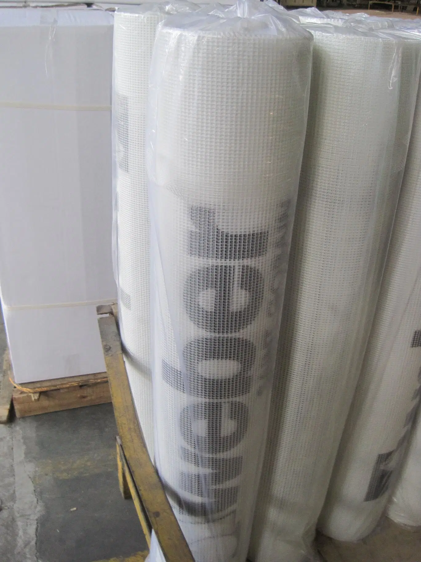 High Quality Fiberglass Mesh Fabric with Printing Logo, Fiberglass Plaster Netting with Logo Printing