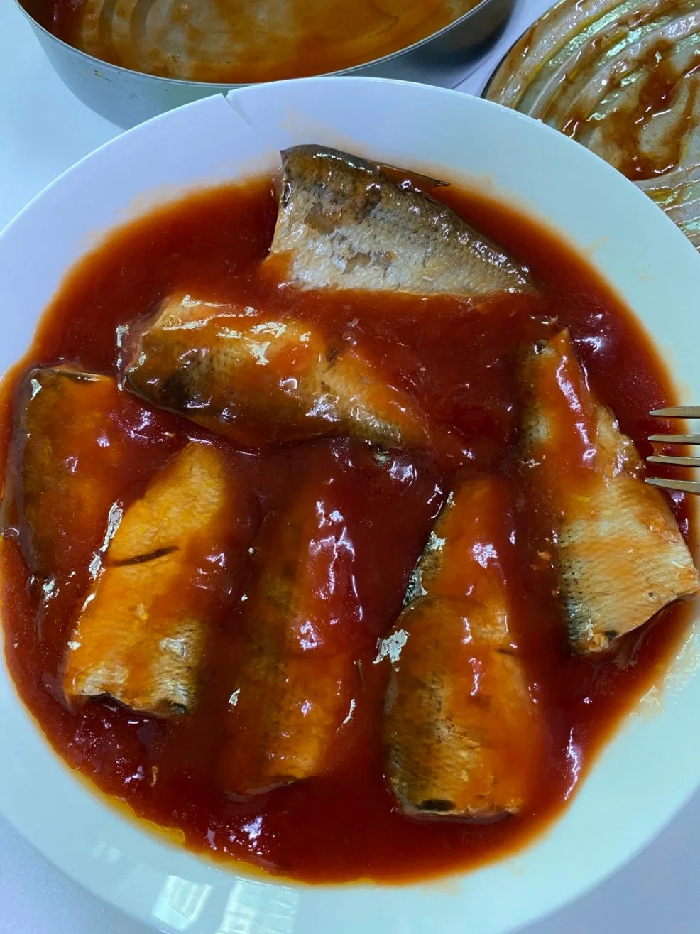 China Fresh Seafood Canned Mackerel Fish in Tomato Sauce