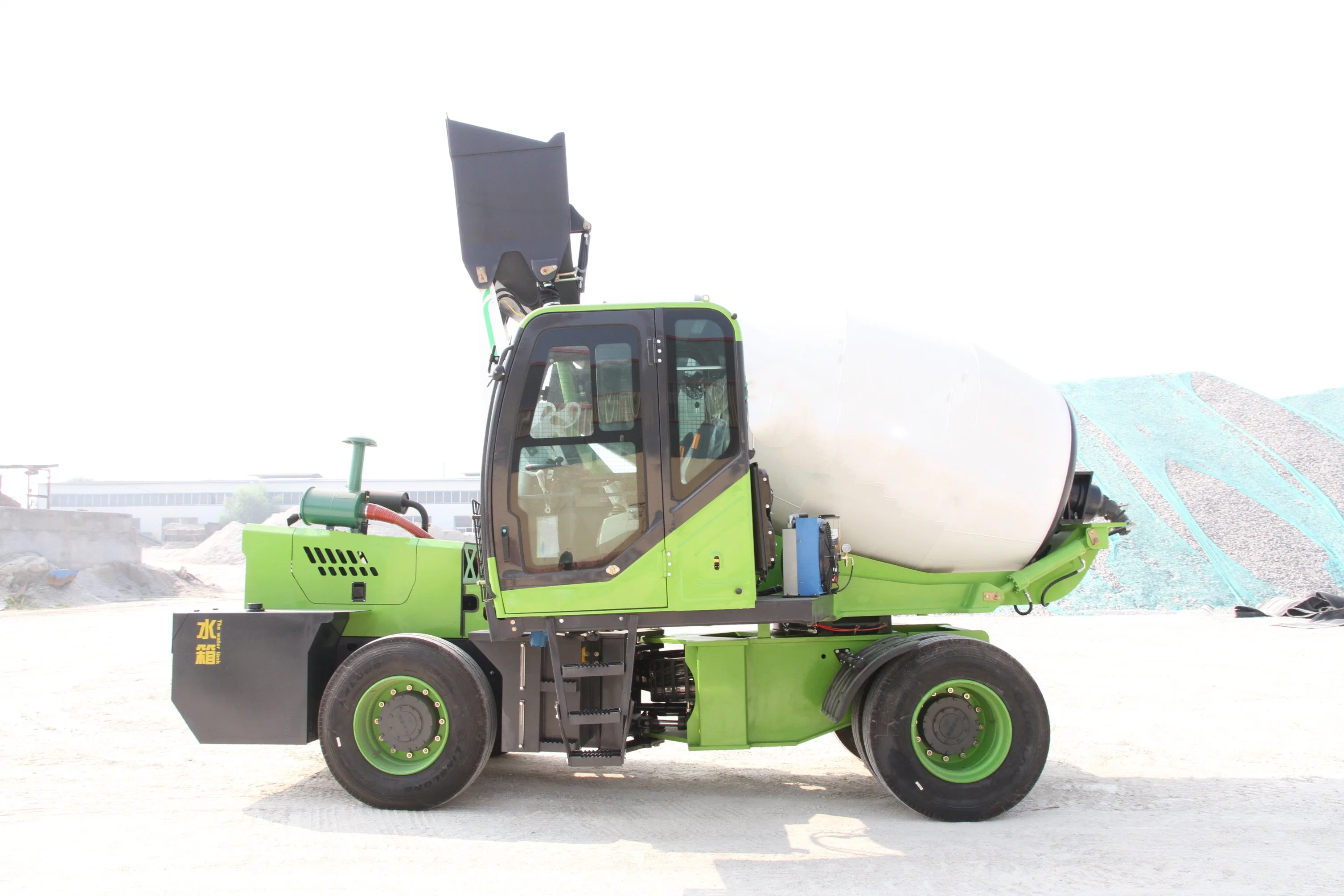 Automatic Feeding Cement Mixing Mobile Concrete Mixer Truck