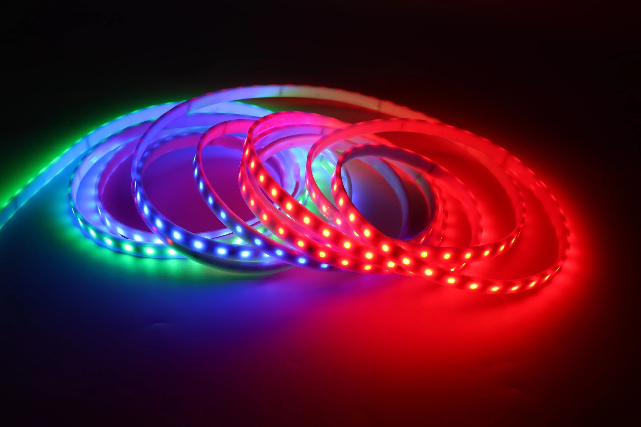 SMD2025 RGB Digital Water-Resistant Flexible LED Strip Light IP65 for Indoor and Outdoor