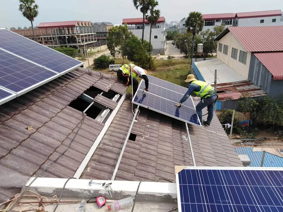 O tipo de telhado ou terra Stin Normal/OEM ODM sistema doméstico de energia solar