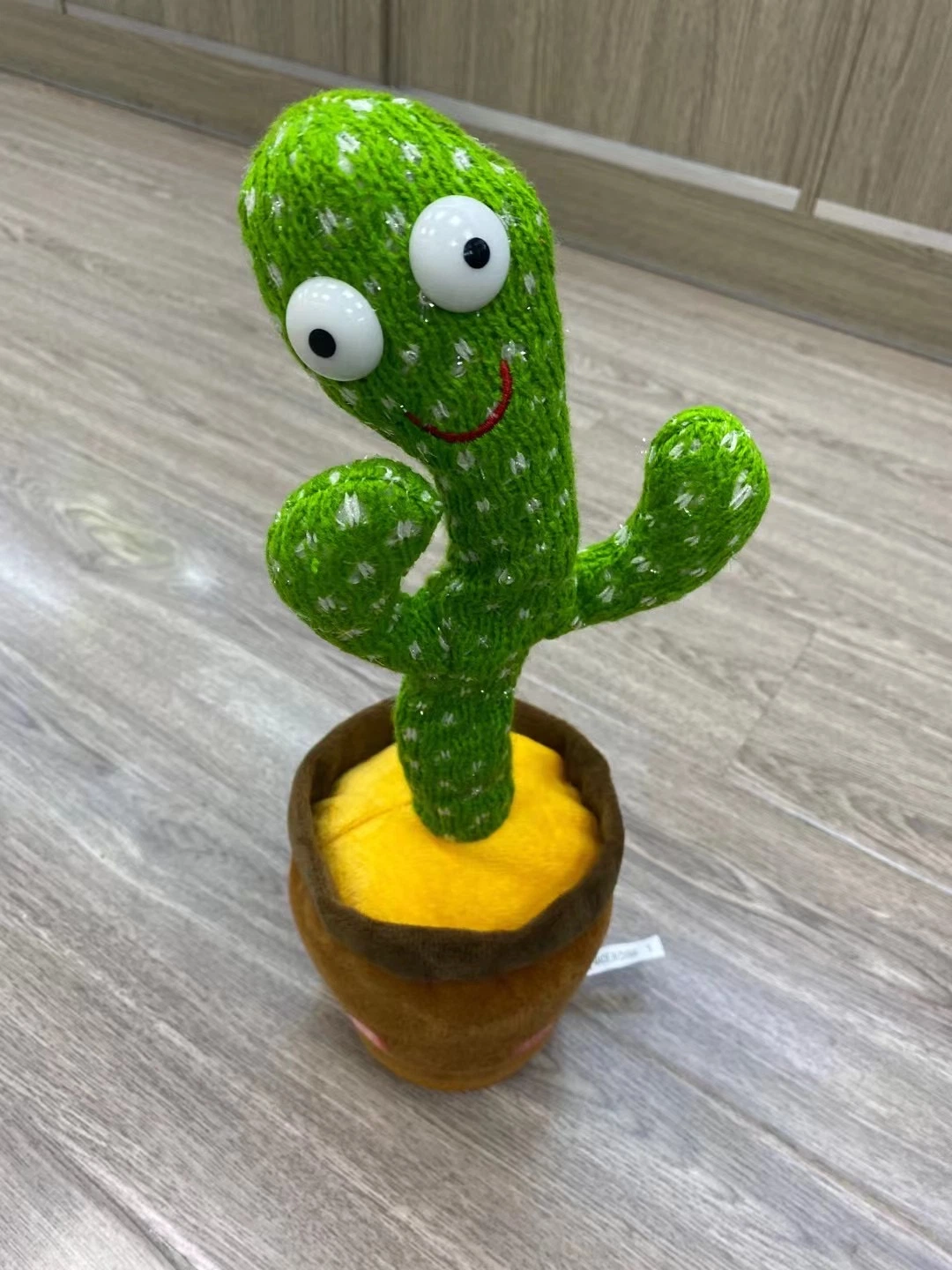 Adorable bourre de fleurs Sing Dancing Cactus Toy kawaii animaux farcis Peluche Cactus de Soft Toys