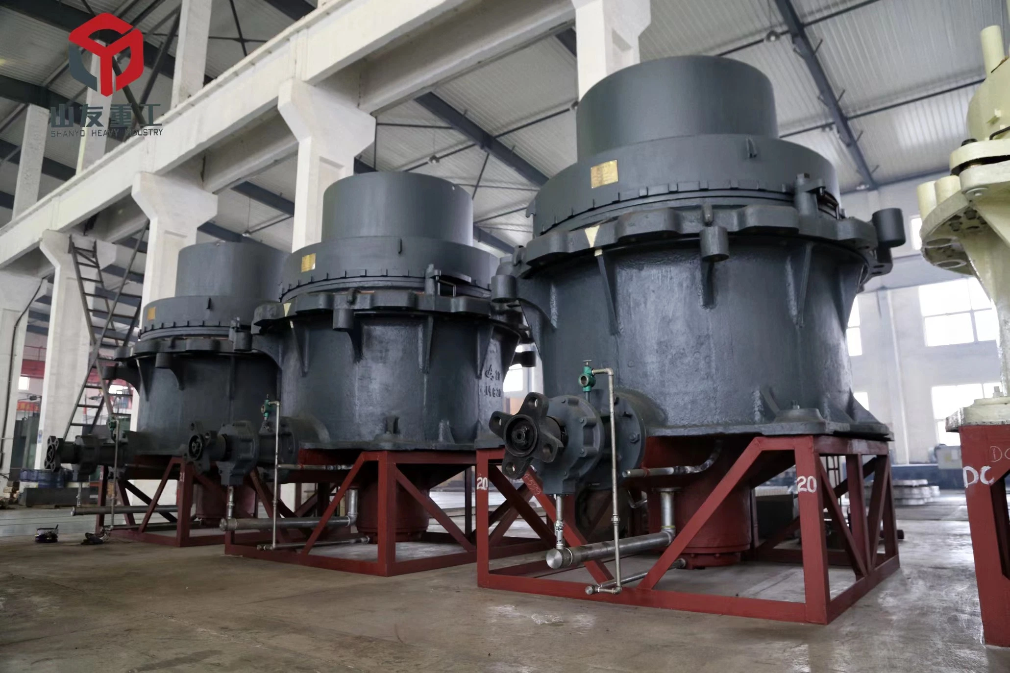 Shanio Spring Pyb2200 Cone Crusher ستون آلة التعدين لمدة أوكازيون