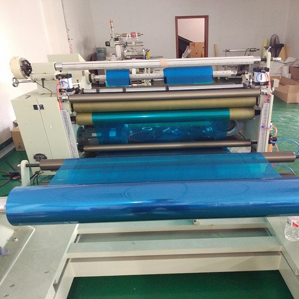 Machine de découpe et de rembobinage automatique de film en rouleau contrôlée par PLC industriel