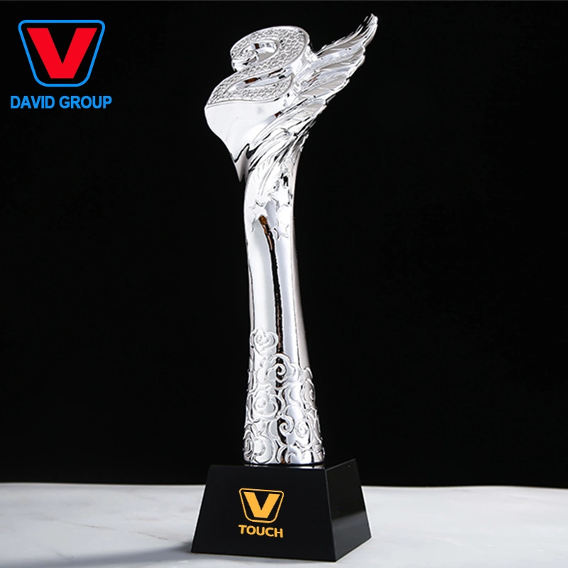 Escuela Gadgets Crystal Award Trofeo de vidrio Copa de Metal Trofeos con Logotipo impreso