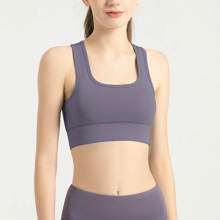 Nouveau soutien-gorge de sport de yoga réglable à maintien moyen Hot Feminal, résistant aux chocs Gym Running Top Wear avec crochet Design dos U Neck Fitness Bra pour Femme