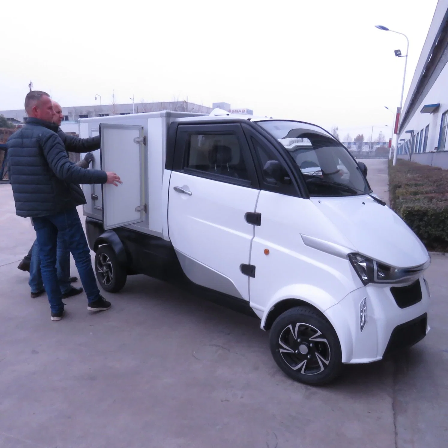 2020 carga Logística eléctrico Van Carro com CEE L7e