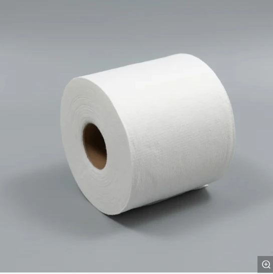 Prix d'usine très demandé Matériau de lingettes Rouleaux de tissu non tissé gaufré en viscose polyester à 50% Matériau de lingettes de nettoyage en tissu non tissé Fabricant