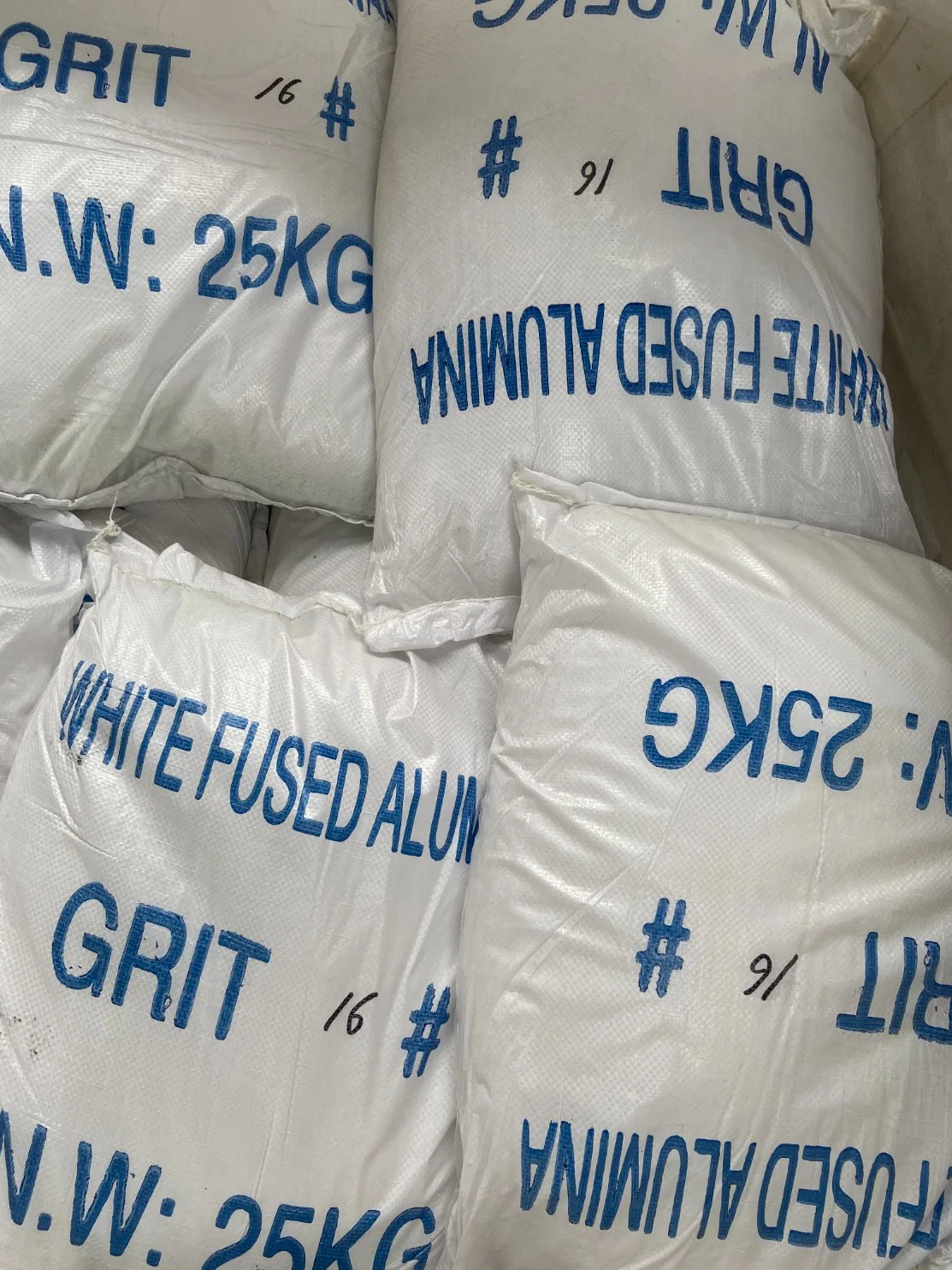 White Fused Aluminum Oxide Powder and Grit for Abrasive Media, Refractory