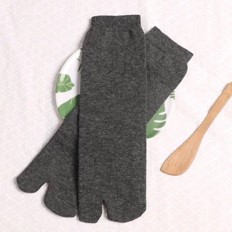 Non Slip Medium Tube Tabi Split Toe Socks