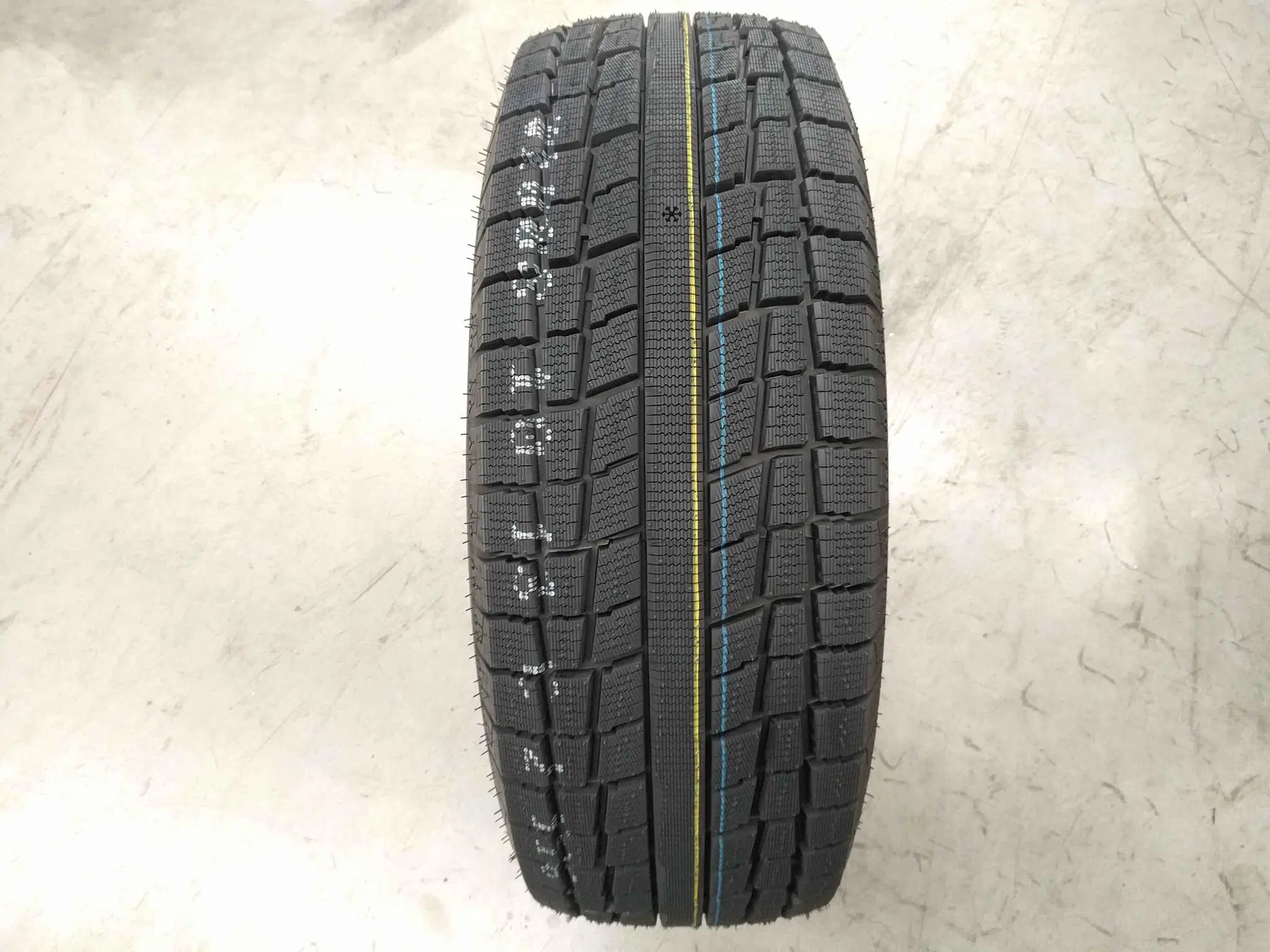 Joyroad/ Centara China Best Tyre Tire Joyroad SUV Light Truck Rx706 P235/75r15 Car Tyres Factory