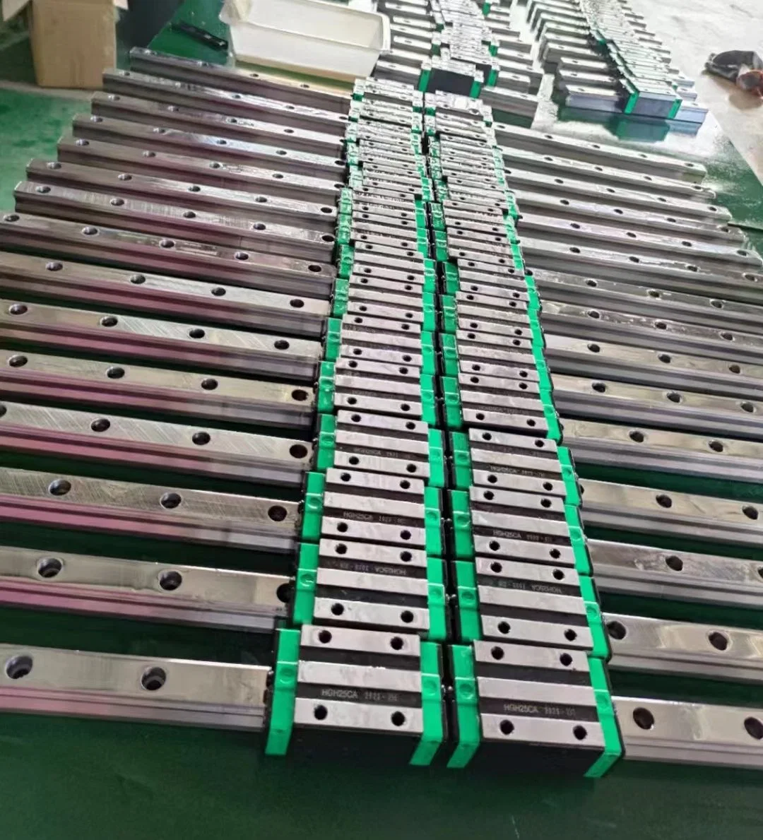 Linear Guide Rail Hgr15 Hgr20 Hgr25 Hgr30 Hgr45 Linear Guide Rails HGH15 HGH20 HGH25 HGH30 HGH45 Ca Cc Ha Linear Guideway Block