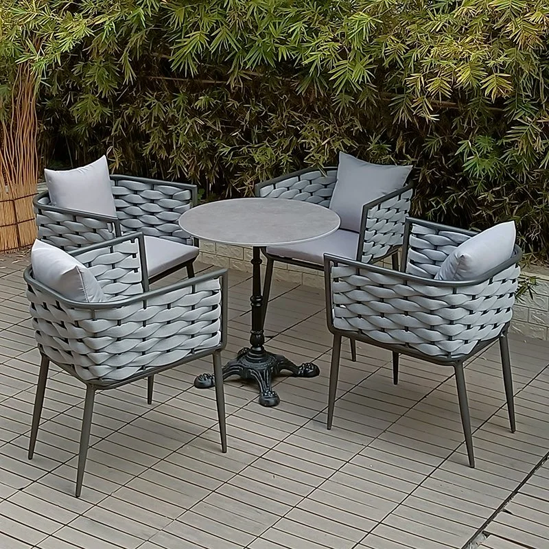 Vente chaude Table et chaise de salle à manger d'extérieur pour hôtel commercial, restaurant moderne, chaises et table de salle à manger en rotin de patio.