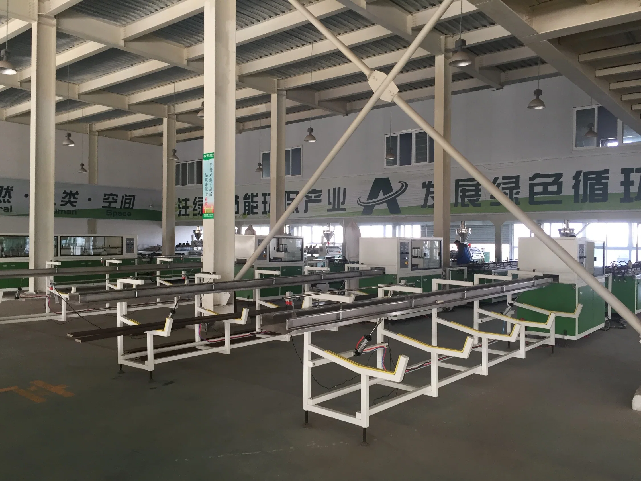 Plastic PVC WPC Profile Board Extrusion Line WPC Decking Production Line