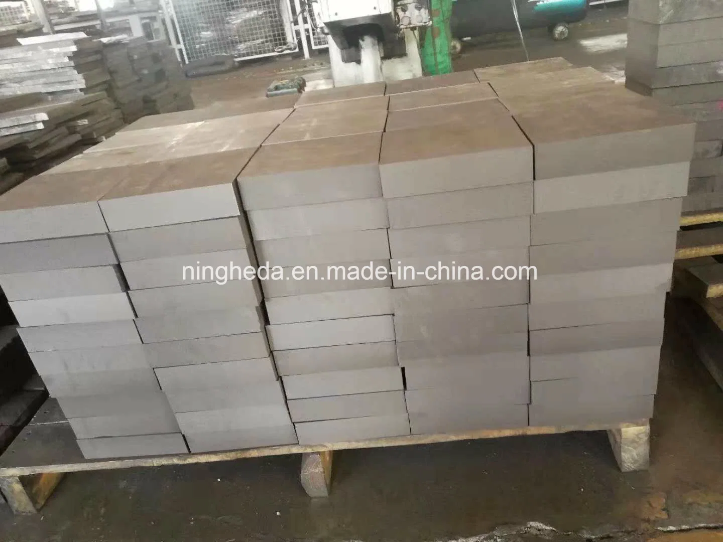 High Purity Graphite Rod Graohite Block From Chinese Factory