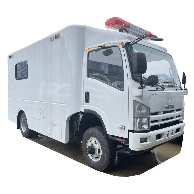 Ambulance de surveillance en unité de soins intensifs Isuzu 4X4 mobile, moteur diesel, ambulance à pression négative en stock