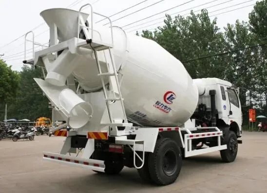 Dongfeng 4X2, 6M3 du béton de ciment camion mélangeur de matériel de construction