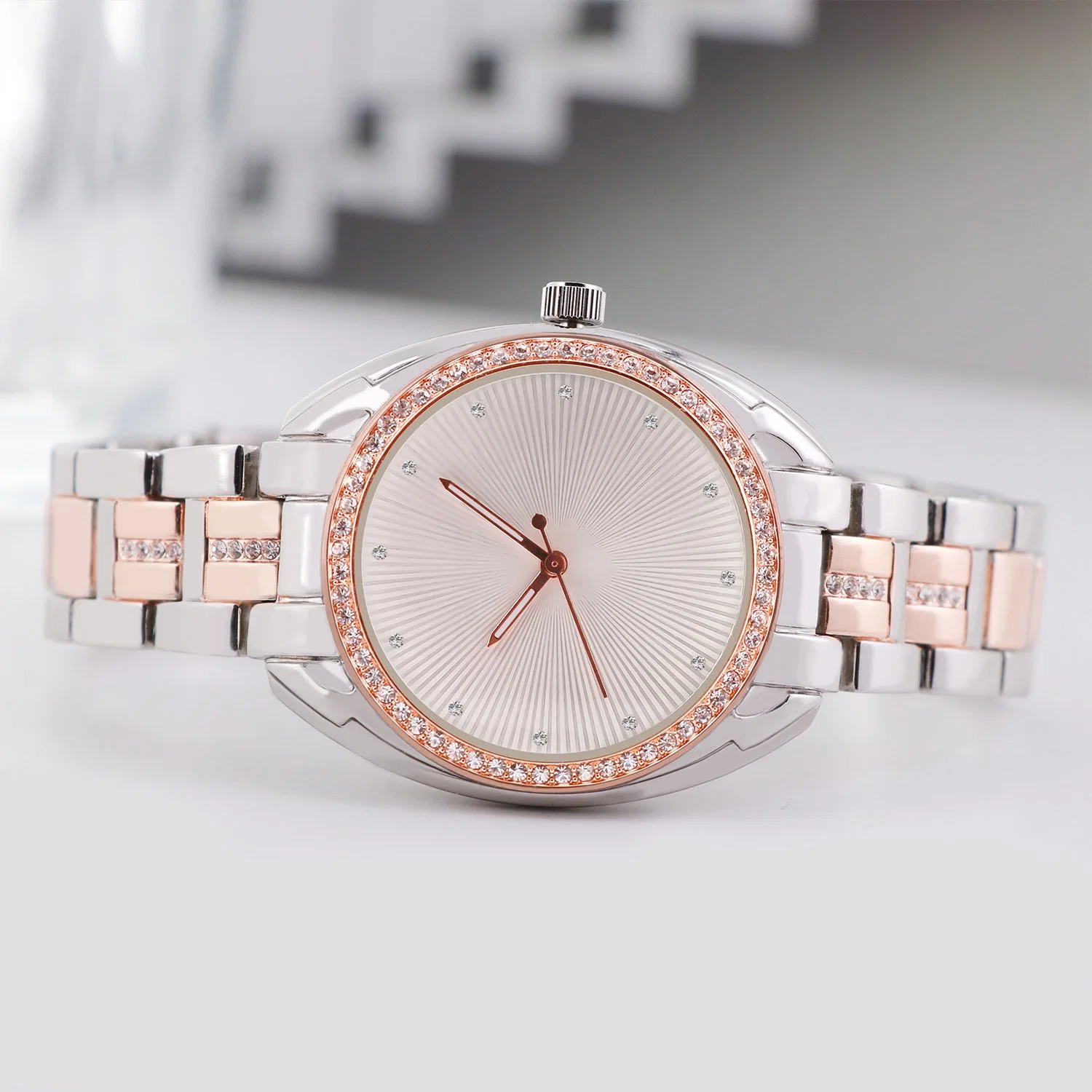 Stainless Steel Bangle Luxury Watches Wholesale/Supplier Hand Women Wrist Ladies Quartz Watches