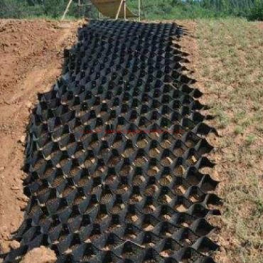 1000mm Distance Geocell of Geosynthetics for Retaining Wall/Gravel Grid Driveway Paver/Slope