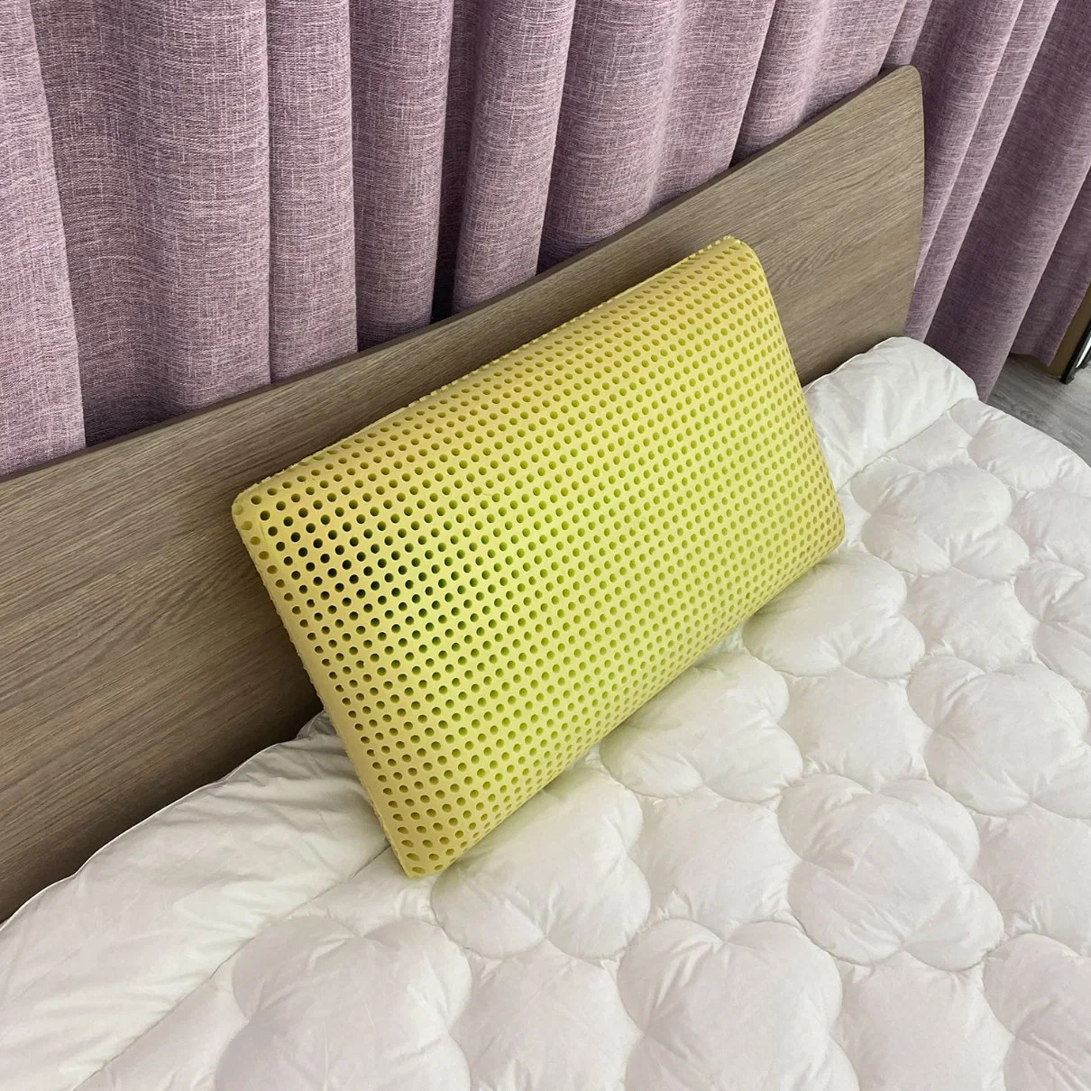 Customized Soft Travel Bedding Good Smell Fruit Flavour Memory Foam Pillow