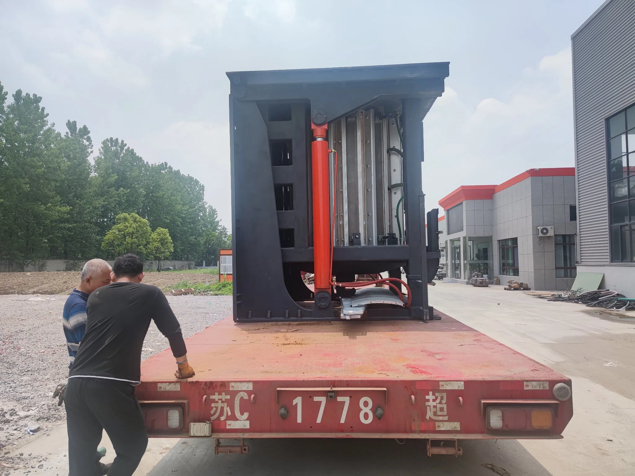 Excellent Induction Resistance Furnace Heat Treatment Furnace with Trolley