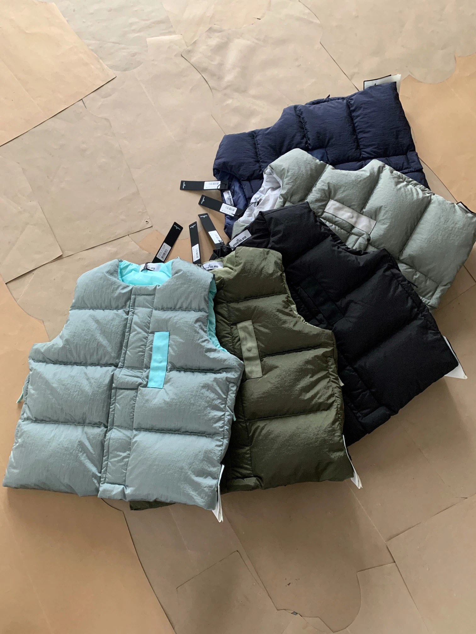 Dropshipping Stone Fashion Brand Winter Puffer Jacket Designer Coat Men Clothes