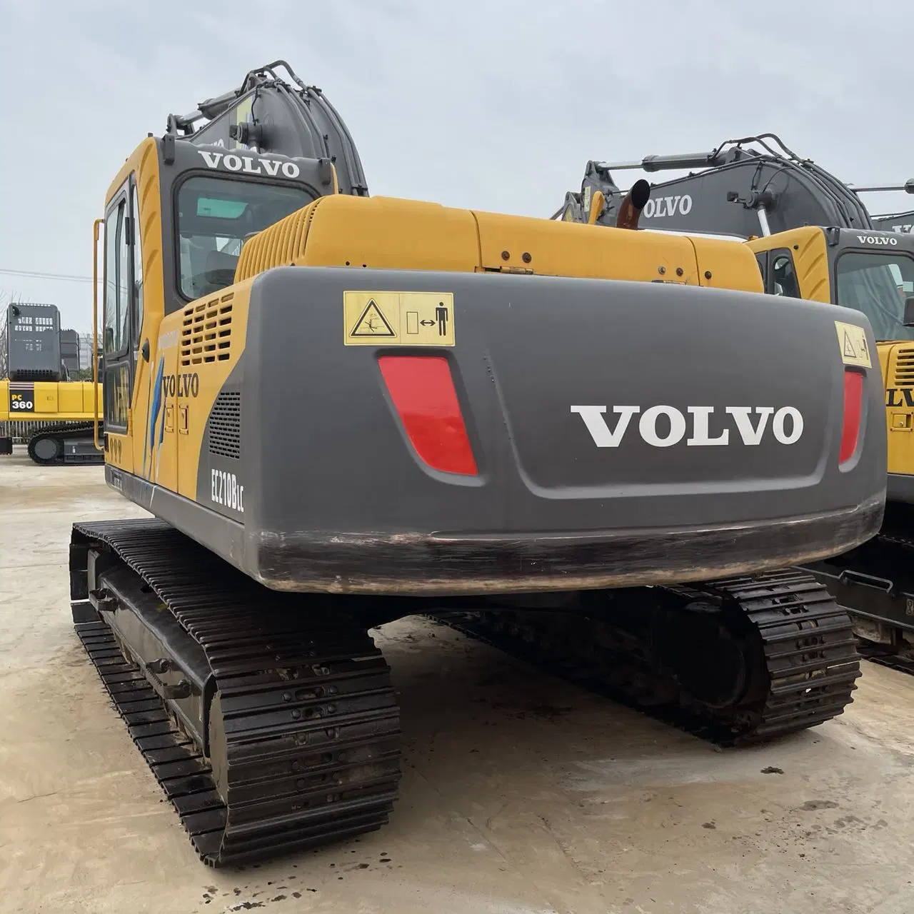 Volvo Ec210 Excavator Crawler Secondhand Used Excavator Ec200 Ec60 Ec140 Ec240