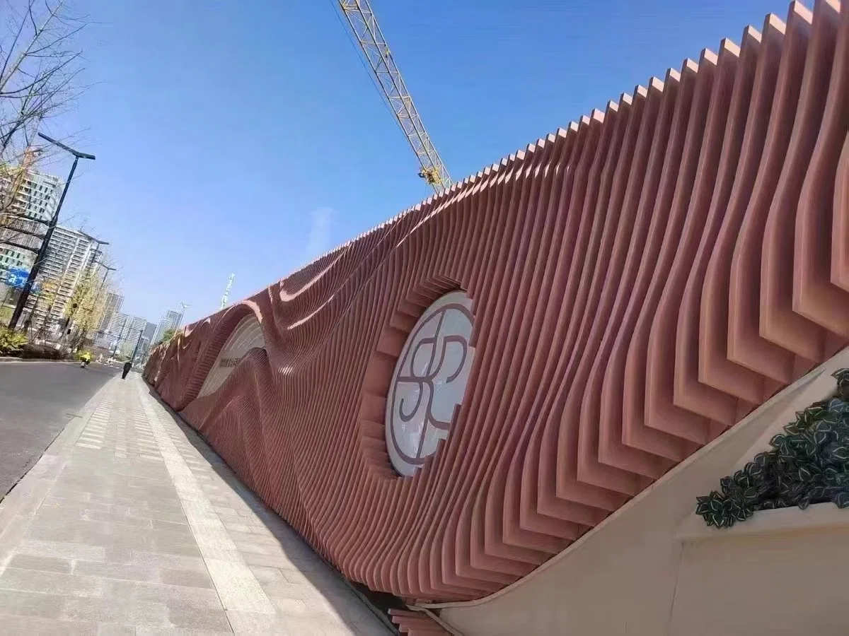 Matériaux de construction en aluminium sculpté pour façade de mur-rideau, panneau de profilé, revêtement de façade, ignifugation.