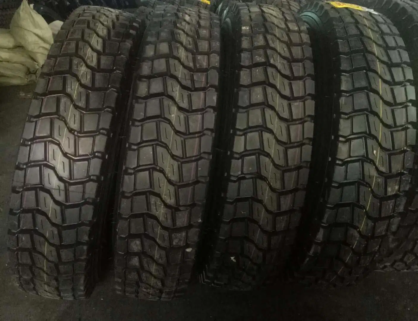 Tire Pallyking Truck Wheel Sponged Pick Cleanee Japanese Sportsway Riken 22.5 China Wash 15 Budget 5.00r12 14 Inches Car Tires