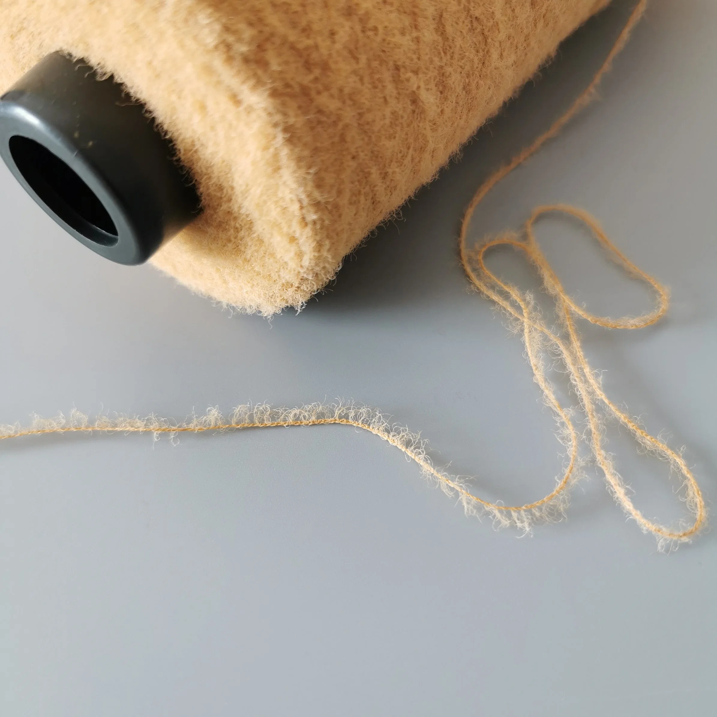 Fil de fantaisie en crochet à plumes 100 % nylon avec fil de queue ou Fil teint