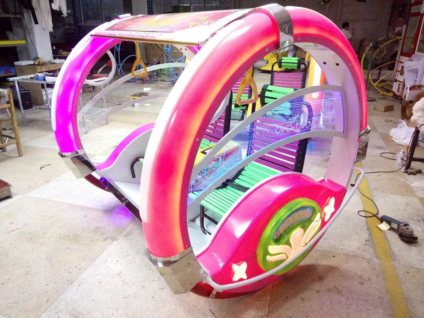 Amusement Rolling Car Which Suit for Outdoor and Indoor Playground