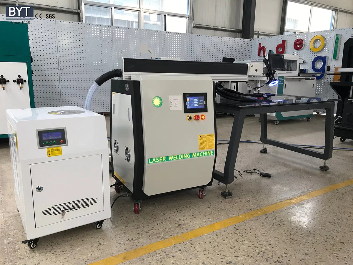 Low Maintenance Cost 300W 500W Heand Laser Welding Machine for Stainless Steel