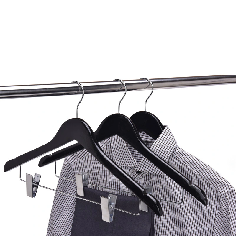 2021 Fashion Custom Black Color Wooden Clothes Coat Pants Hangers Racks with Clips