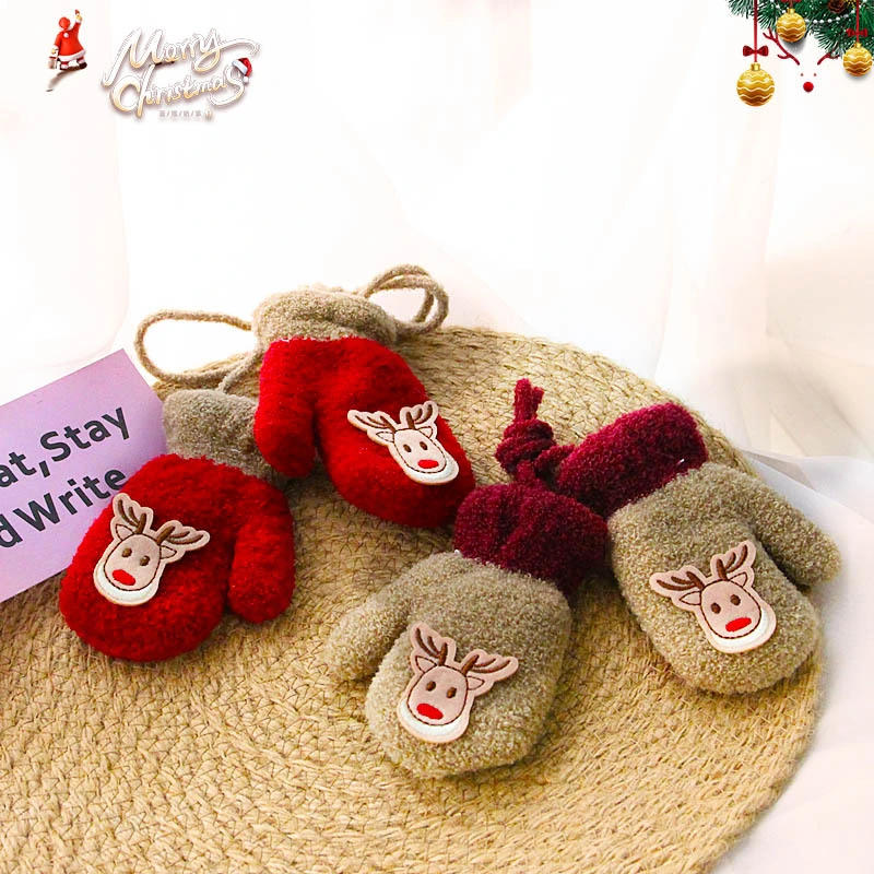 Winter New Cartoon Christmas Wind Deer Children's Rocking Velvet Thickened Baby Hanging Neck Warm Gloves