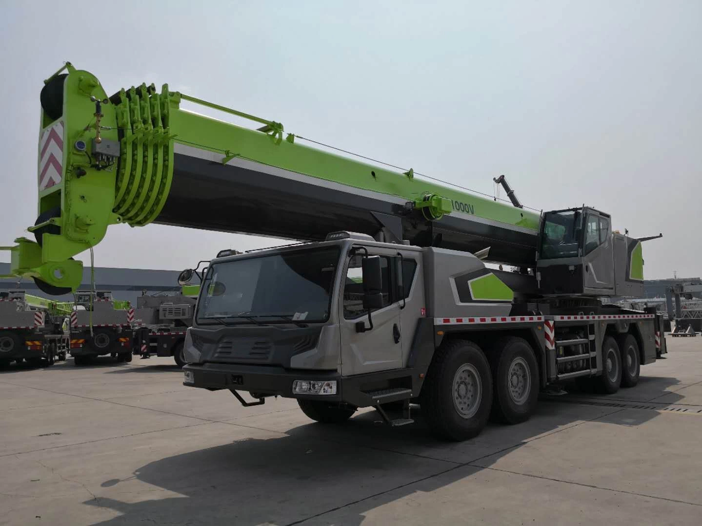 Mobile Truck Crane Ztc1000 Lifting Machine 100t Lifting Machine Made in China